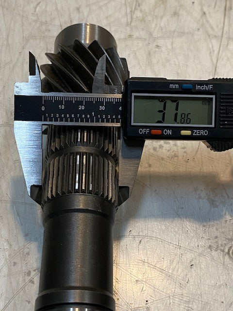 Manual Transmission Countershaft Layshaft 12" Long 53mm 15-Teeth 39mm End