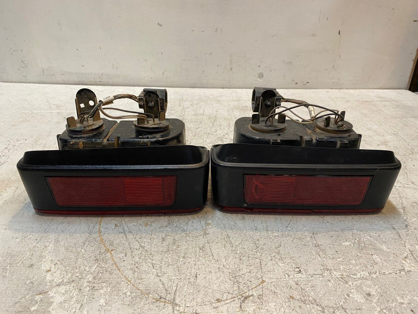 Pair of Tail Lights for Jeep Wrangler 8"x6" 55077891AG *Used Slight Damage*