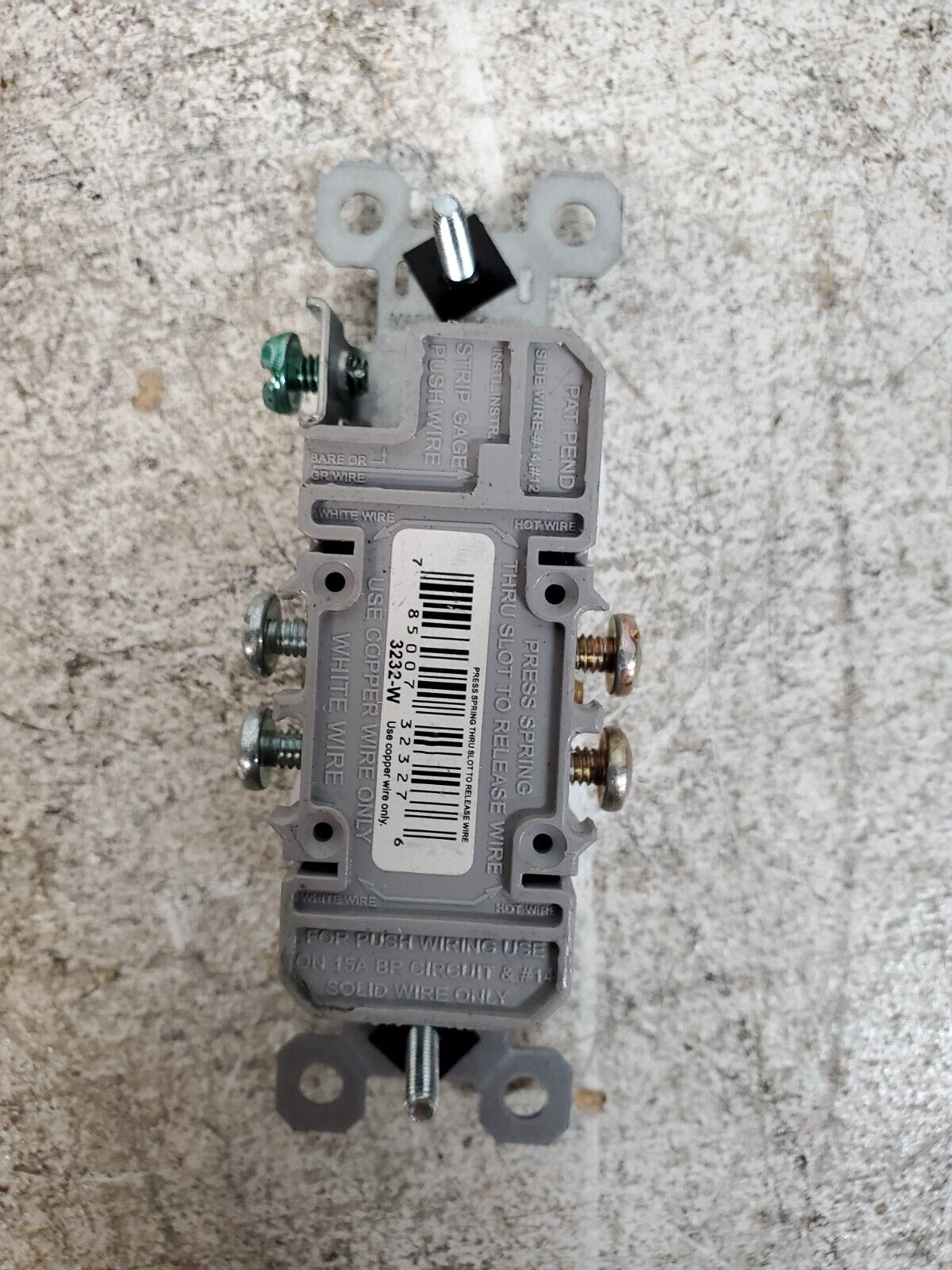 24 Qty P&S Duplex Receptacles 3232-I | 3232-LA | 3232-W 15A 125V (24 Qty)