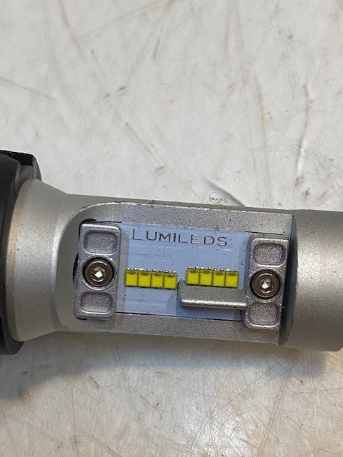 2 Quantity of LED Headlights DC12-24V 8000LM 6E (2 Quantity)