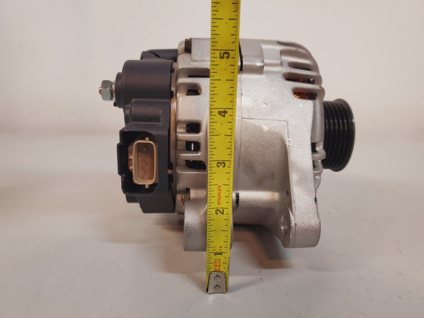 Valeo Remanufactured Alternator 37300 39435RU | 0504022130 | GQ0043