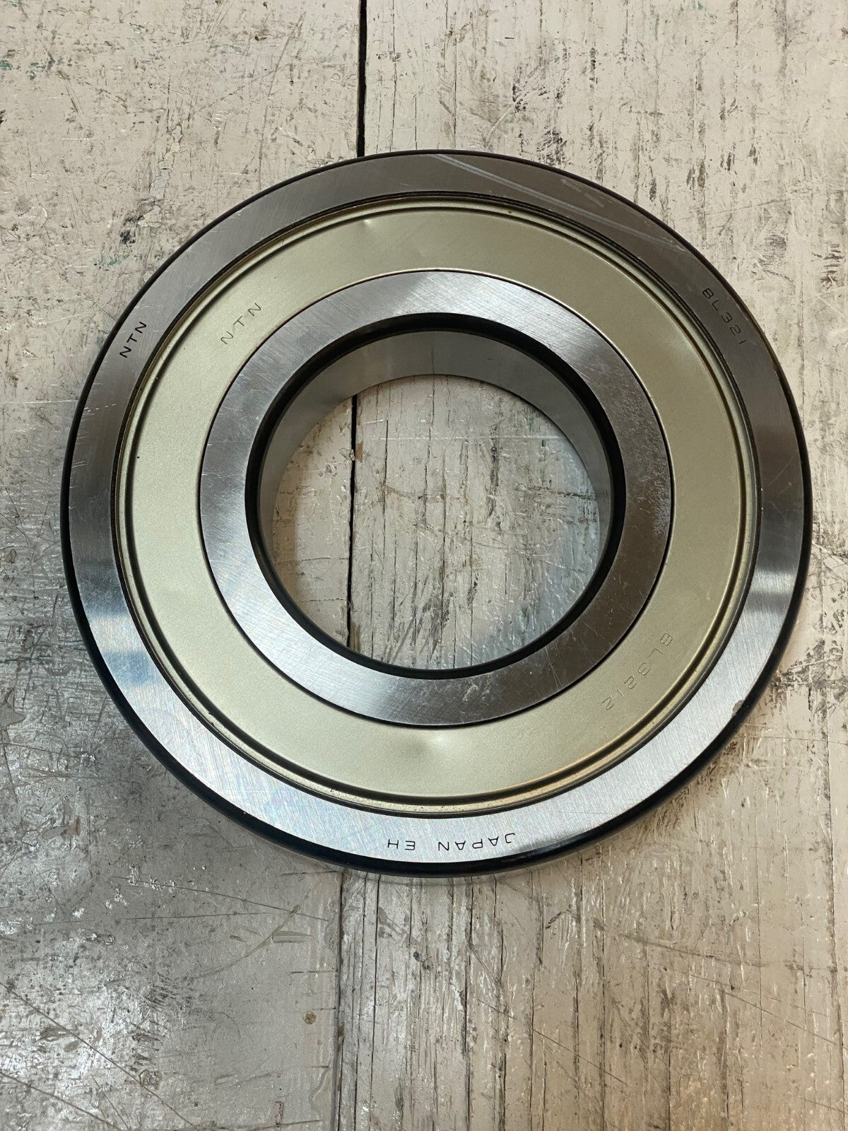 NTN BL321 Single Row Ball Bearing 105 mm  ID, 225 mm OD, 49 mm Width