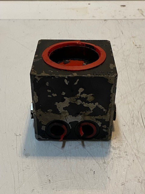 Manifold 2-7/8" W 2-7/8" L 2-7/8" H 2904400B | AD09K | 29044 | 1010001935