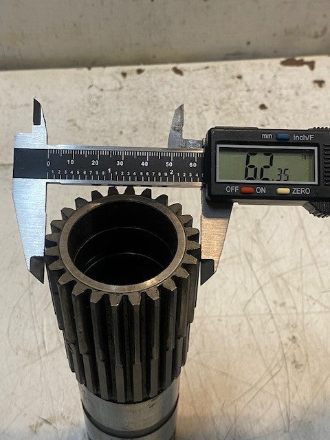 Sun Gear Shaft MIF13 | 7-1/4" Long 52mm 32-Spline 62mm 24-Spline 43mm ID