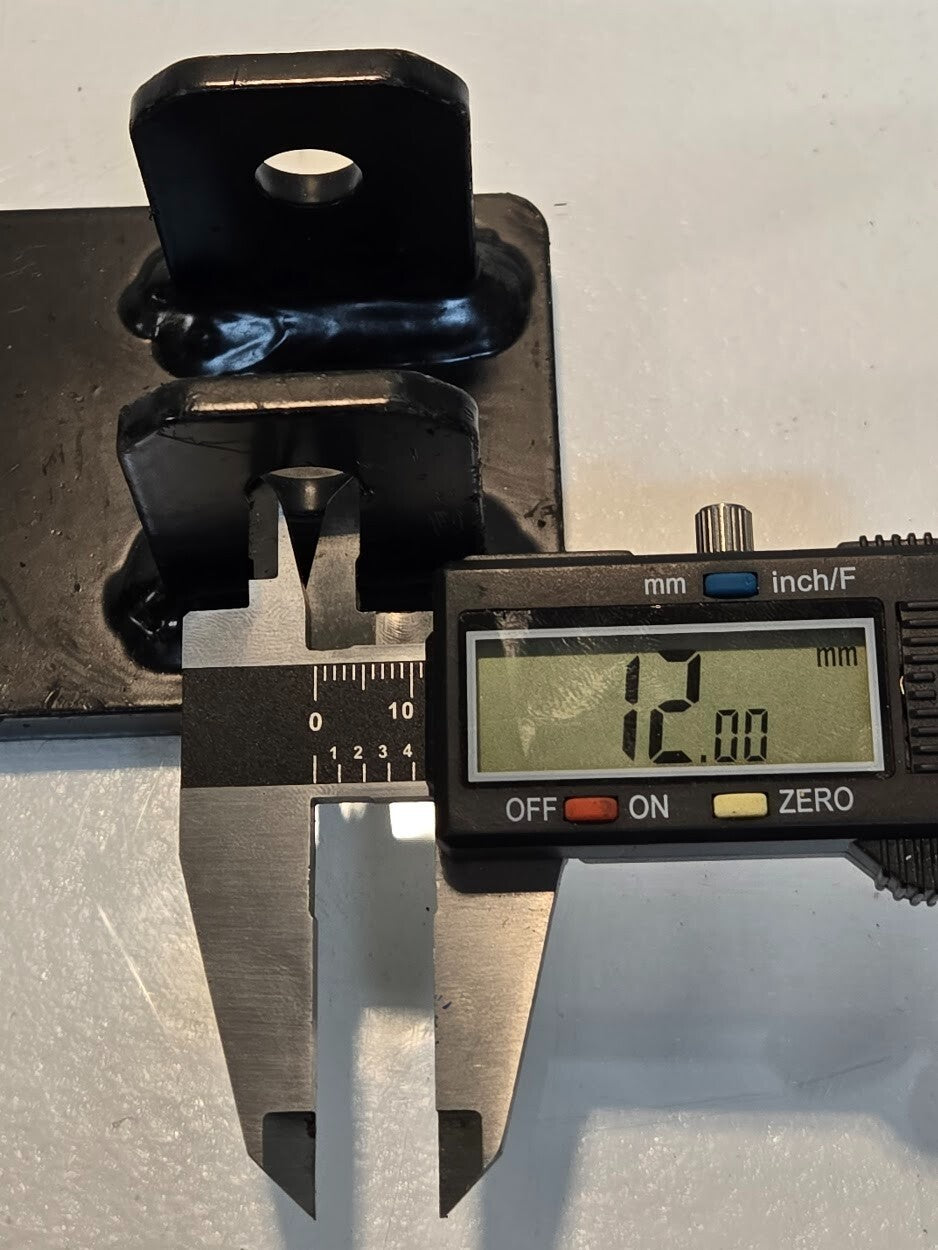 Roadmaster B666R Bracket for Sprinter Van | 6-1/4" x 2-3/4" x 2-1/2"