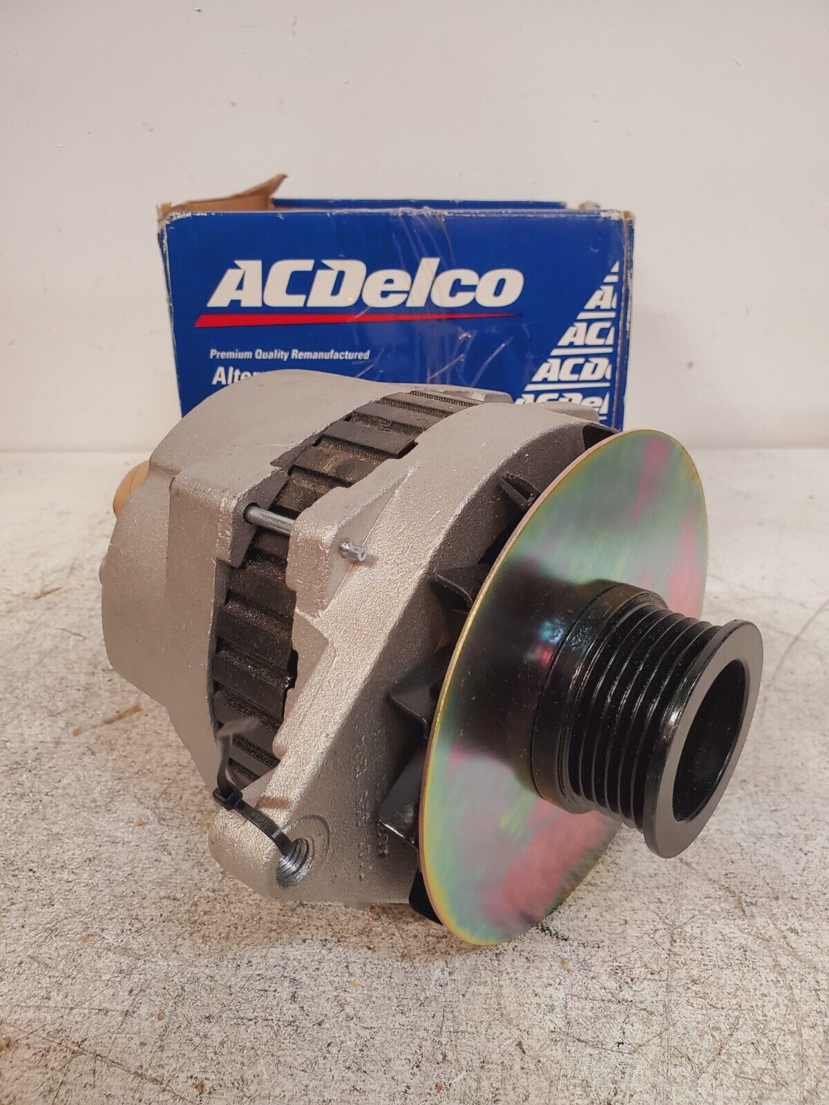 ACDelco Remanufactured Alternator 334-2317 | 19135875 | 06111