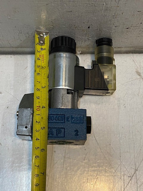 Rexroth M-3SEW6U35/420MW110 RN9Z55L S24 Solenoid Valve