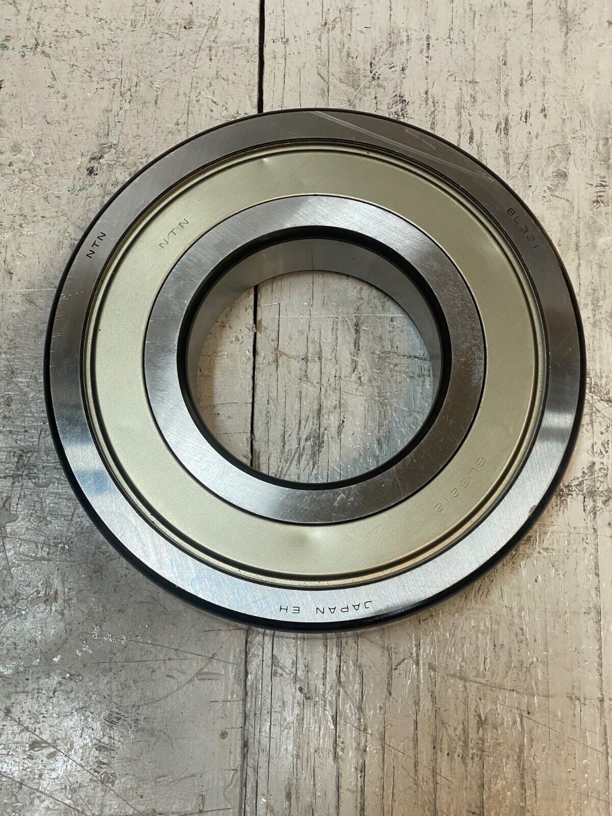 NTN BL321 Single Row Ball Bearing 8-7/8" Diameter 2" Wide