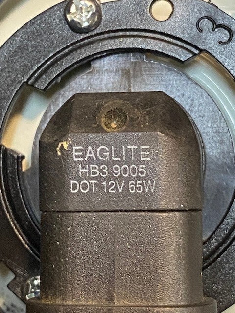 Headlight Assembly for Chevrolet KS-GM073 Eaglite HB3 9005 DOT 12V 65W