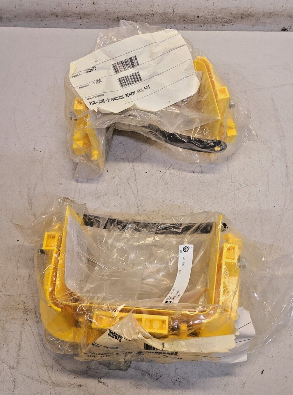 2 Qty. of CAT Junction Screws 4X6 | FGS-JUNC-B | 302673 | S/N 0105 (2 Qty)