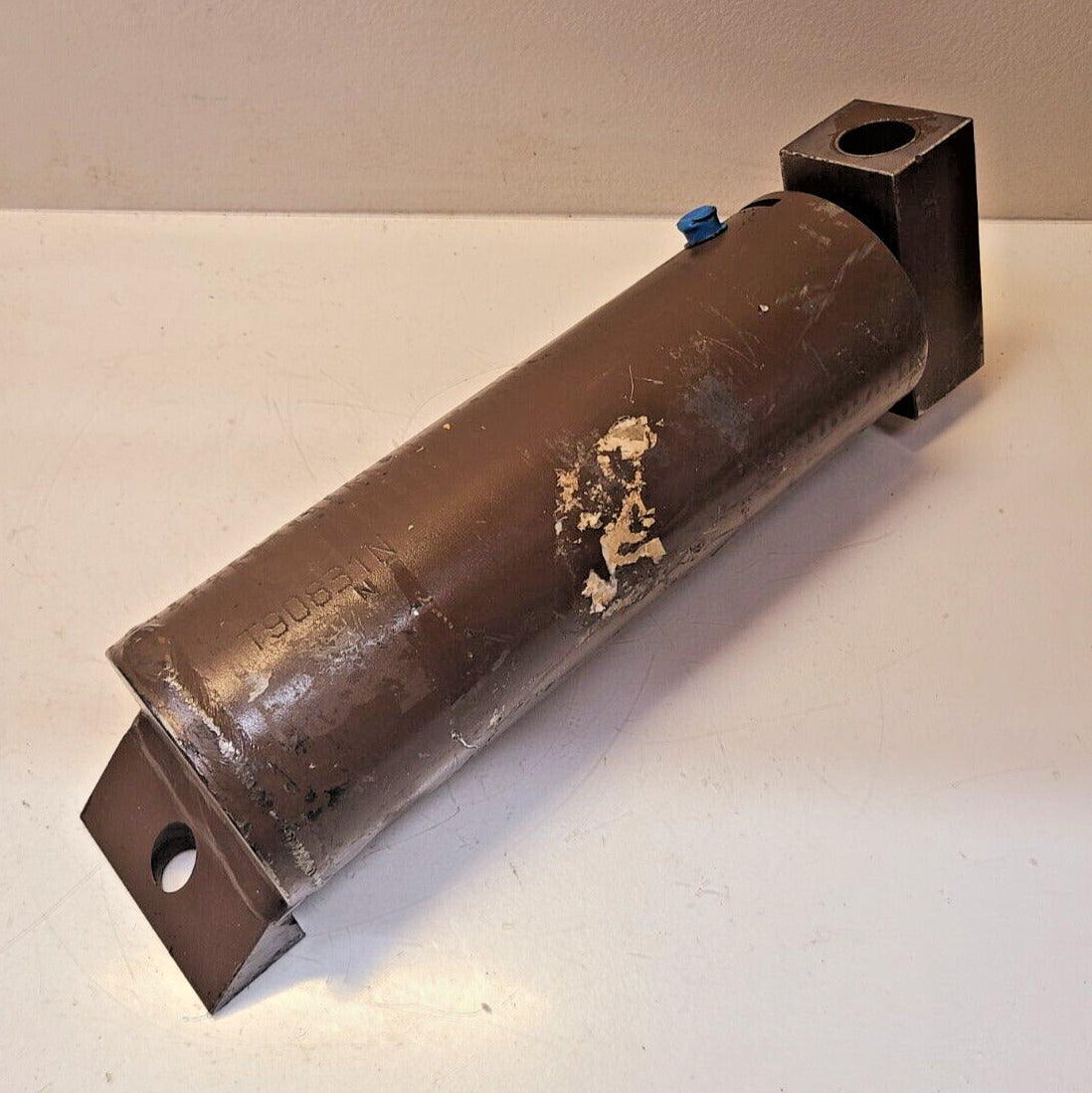Hydraulic Cylinder Part Number T90831N