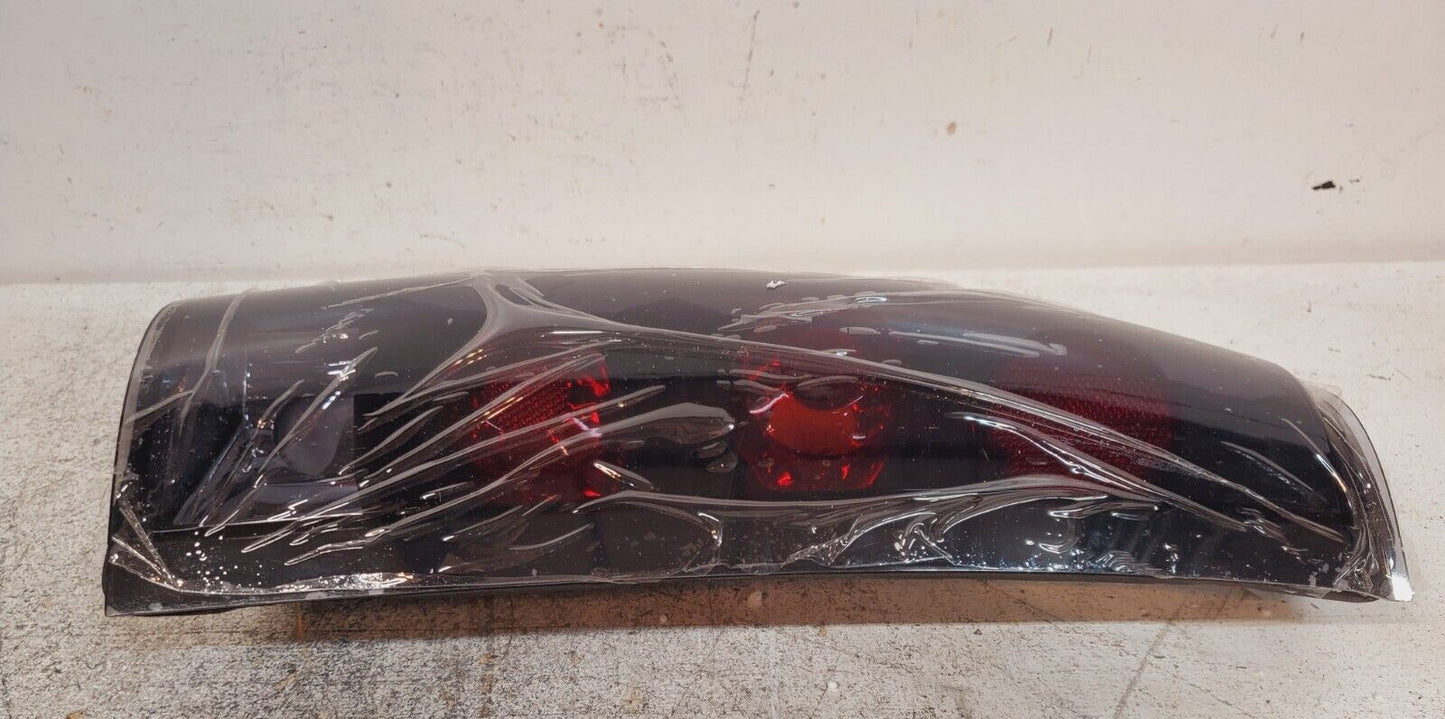 2 Quantity of Winjet Automotive Lamps Tail Lights CTWJ-0003-BS (2 Qty)