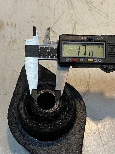 2 Quantity of Cab Engine Mount Isolators 5-1/4" Long 17mm Bore (2 Quantity)