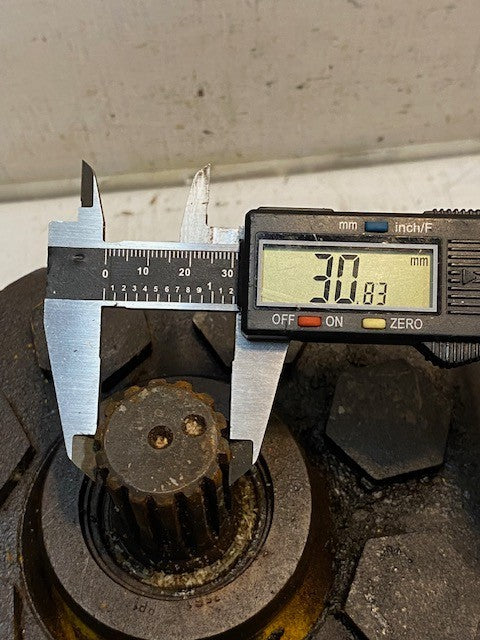 Hydraulic Pump for John Deere 8-Bolt 31mm Shaft