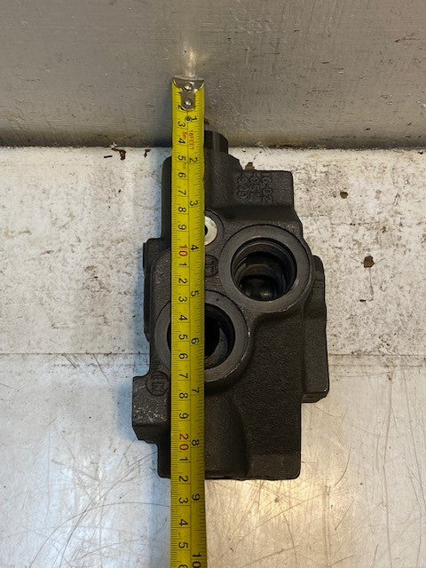 Hydraulic Valve 16-02-052-909 | 13D0 | 31mm Bore 25mm Side Bore