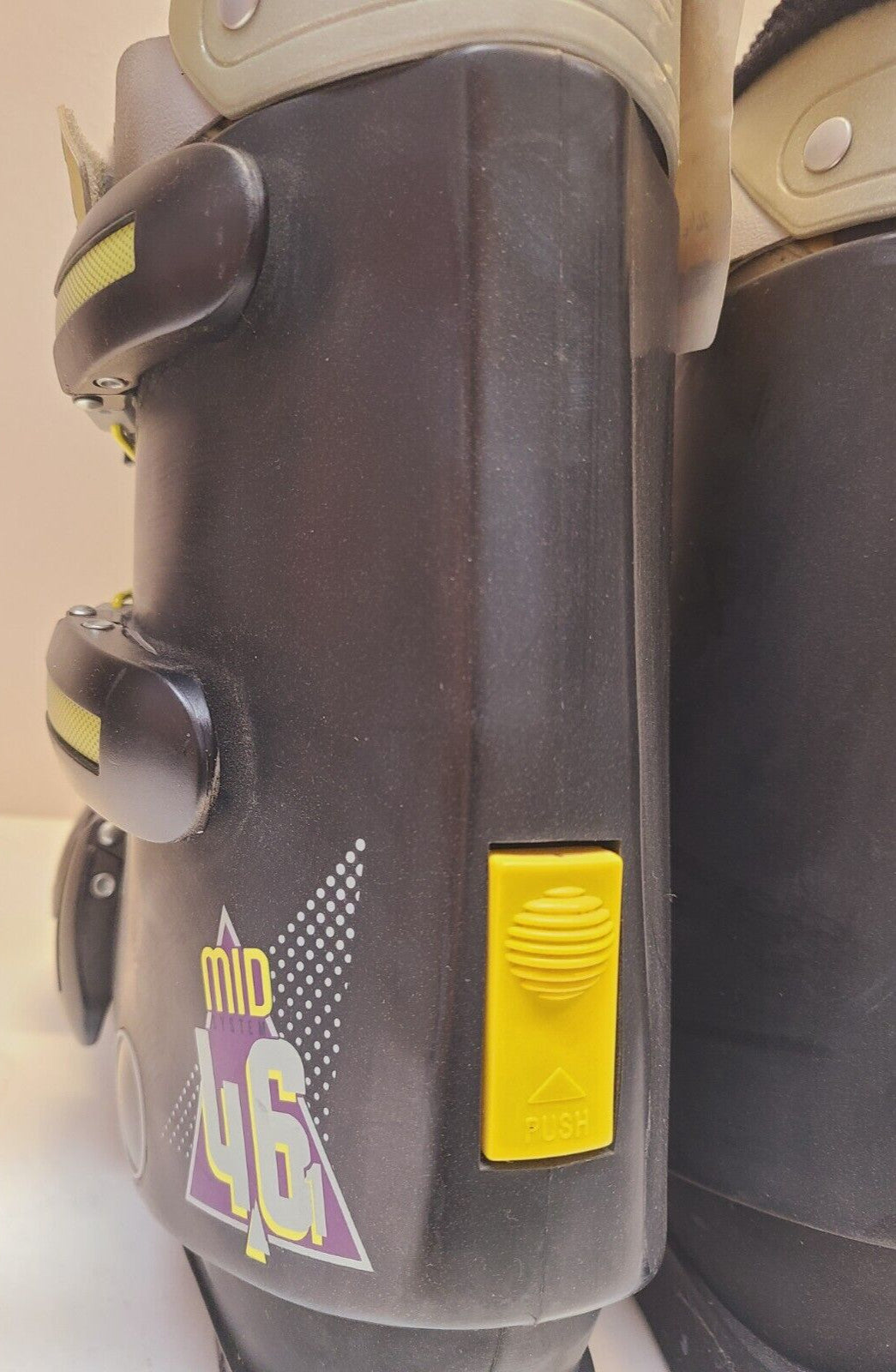 Lange Downhill Ski Boots Mid 4.61 | Yellow 26.5 | 3076791 | C30767595