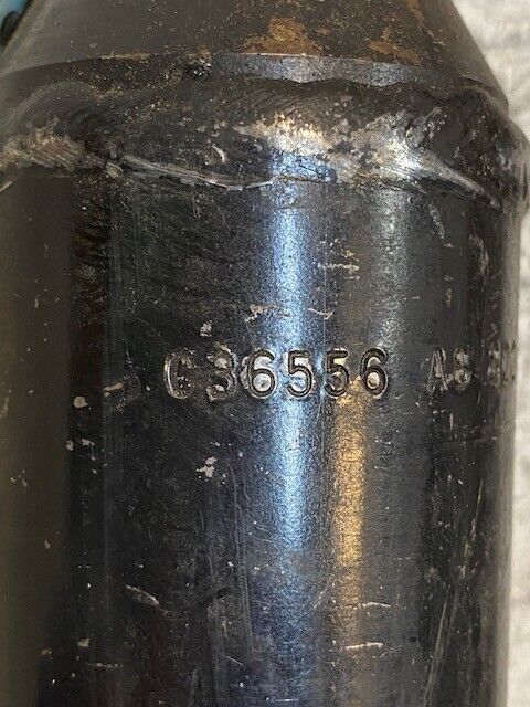 Hydraulic Cylinder C36556 | A8 800 250 81 | 17-3/4" Long 70mm OD 22mm Thread