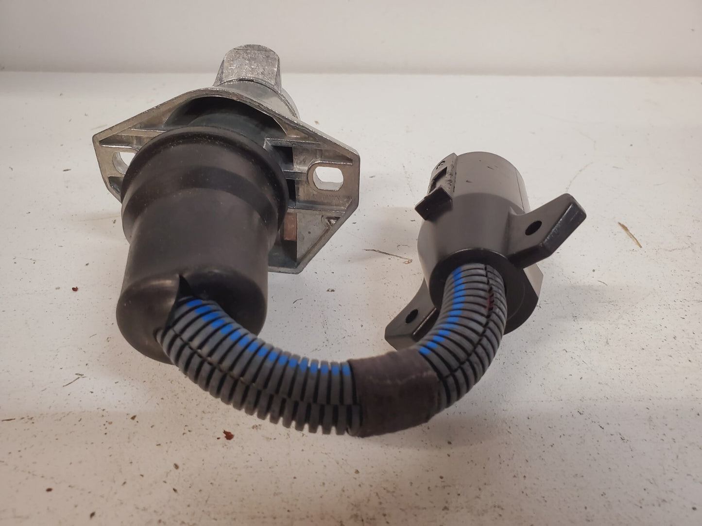 Standard Motor Products Connector TC569 P14234