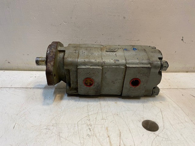 Hydraulic Pump 43004 | 14-1/4" L 6-3/4" W 6" H 14mm Bolt Holes
