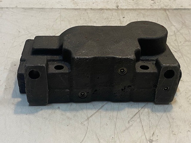 Hydraulic Control Valve End Cap 16-02-043-806-A | 9126