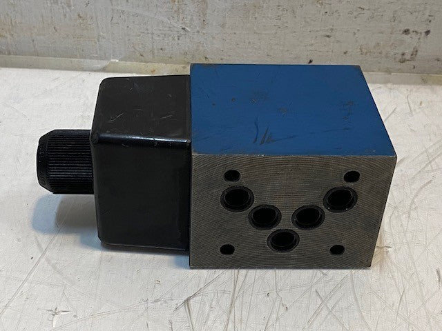 Rexroth 4WE10D32/CW110K4 Directional Spool Valve WZ65-4-L 90VA/550VA