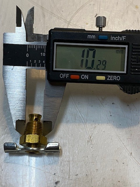 67 Quantity of Brass Drain Valves 22mm L 10mm Thread 8mm End (67 Quantity)