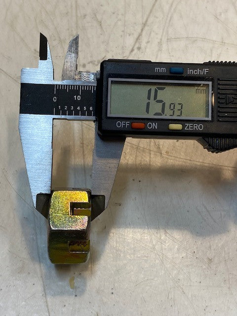 4 Qty of New Holland Spindle Hub Retaining Castle Crown Nuts 387930S36 (4 Qty)