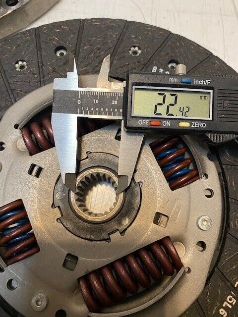 Valeo Clutch Pressure Plate Kit 167345 | 339874 | 81124 | 8301T21 | 3014691