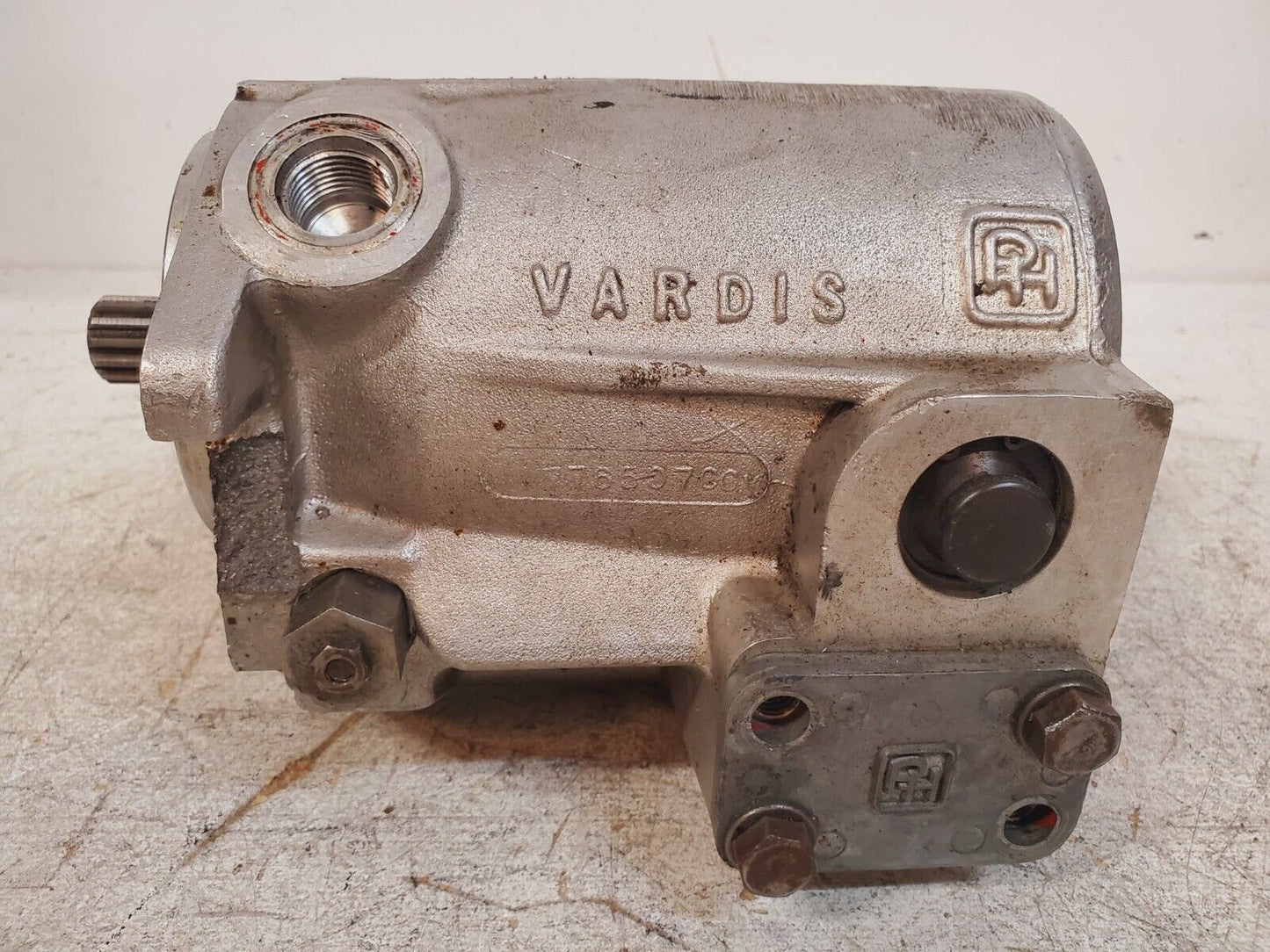 PH Vardis Hydraulic Pump L1272916 | 776507CCV | B101992-G