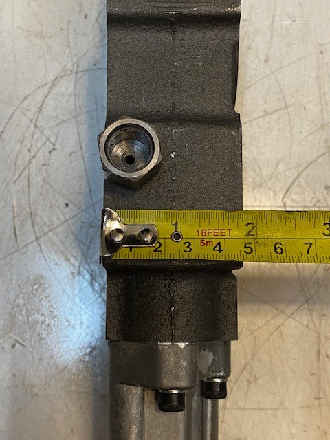 Rexroth Hydraulic Sectional Valve 16-02-052-913 | 12-1/2" L 5-1/2" W 1-3/4" H