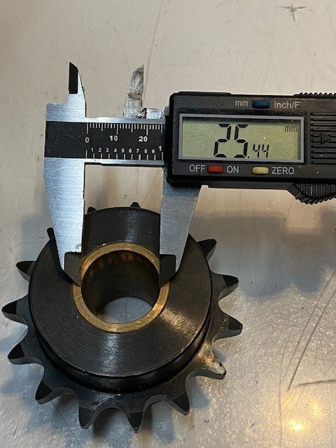 Martin 50C15 Hub Roller Chain Sprocket 15-Teeth 25mm Bore