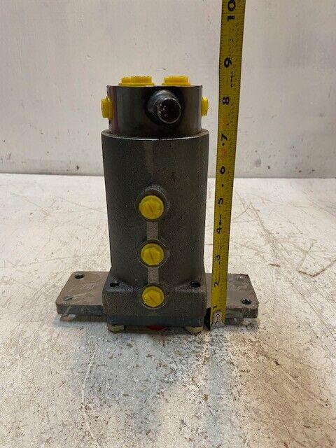 Center Swivel Joint for Bobcat Excavator 6PN966 8-1/2" Tall 5" Wide 76mm Top End