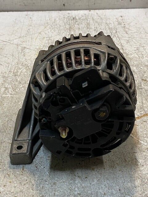 Volvo Alternator 9459077 Bosch 0124515019