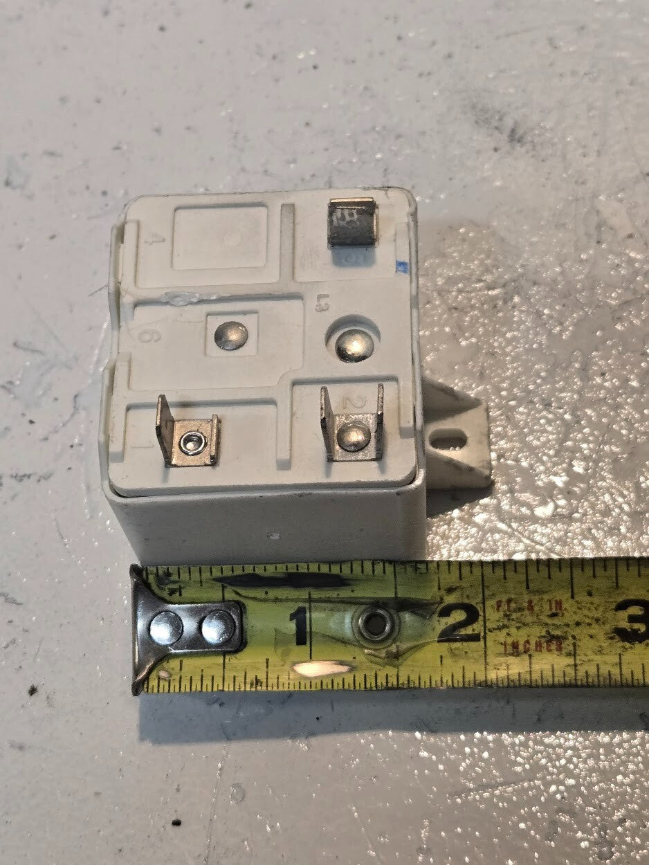 General Electric Relay Socket 3ARR3CT6W5 | 18-1903-50 | 1044