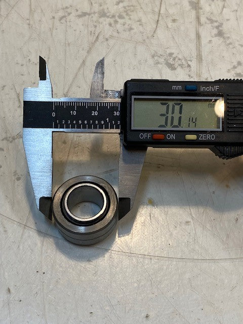 12 Quantity of Radial Spherical Plain Bearings 16x30x16mm (12 Quantity)