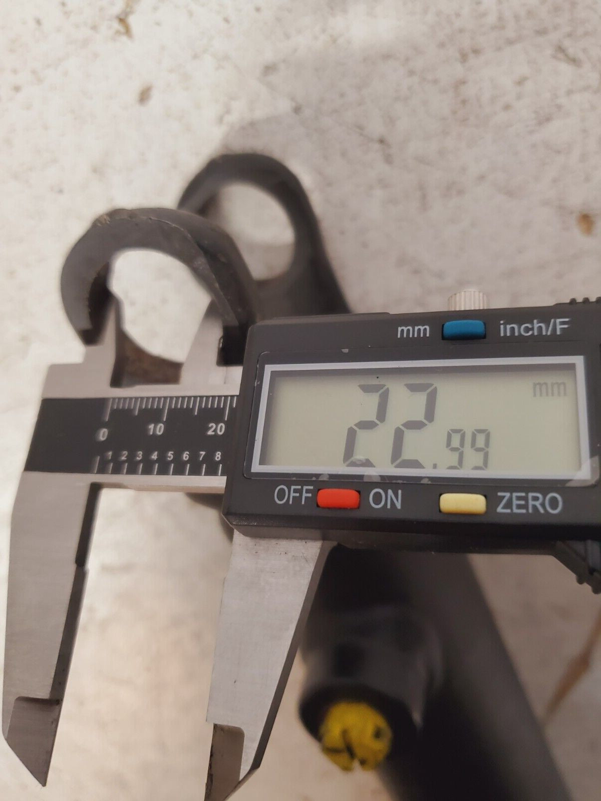 Hydraulic Cylinder T21125C-N TK (Slight Damage)