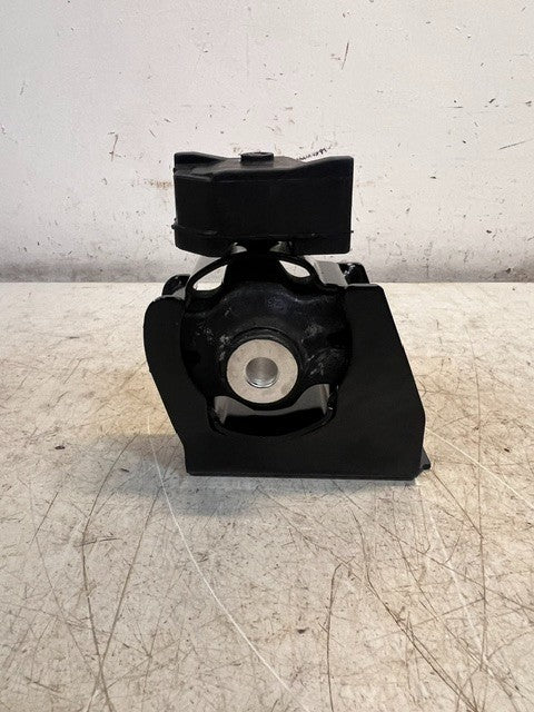 Toyota Front Engine Mounting Insulator 12361-0D110 Engine Support Mount