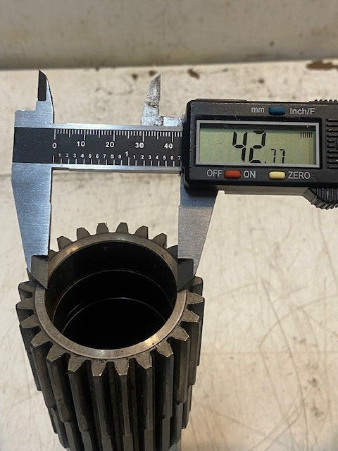 Sun Gear Shaft MIF13 | 7-1/4" Long 52mm 32-Spline 62mm 24-Spline 43mm ID