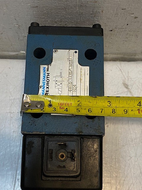 Rexroth 4WE10D31/CW110NZ4 Direct Operated Directional Spool Valve WZ65-4-L