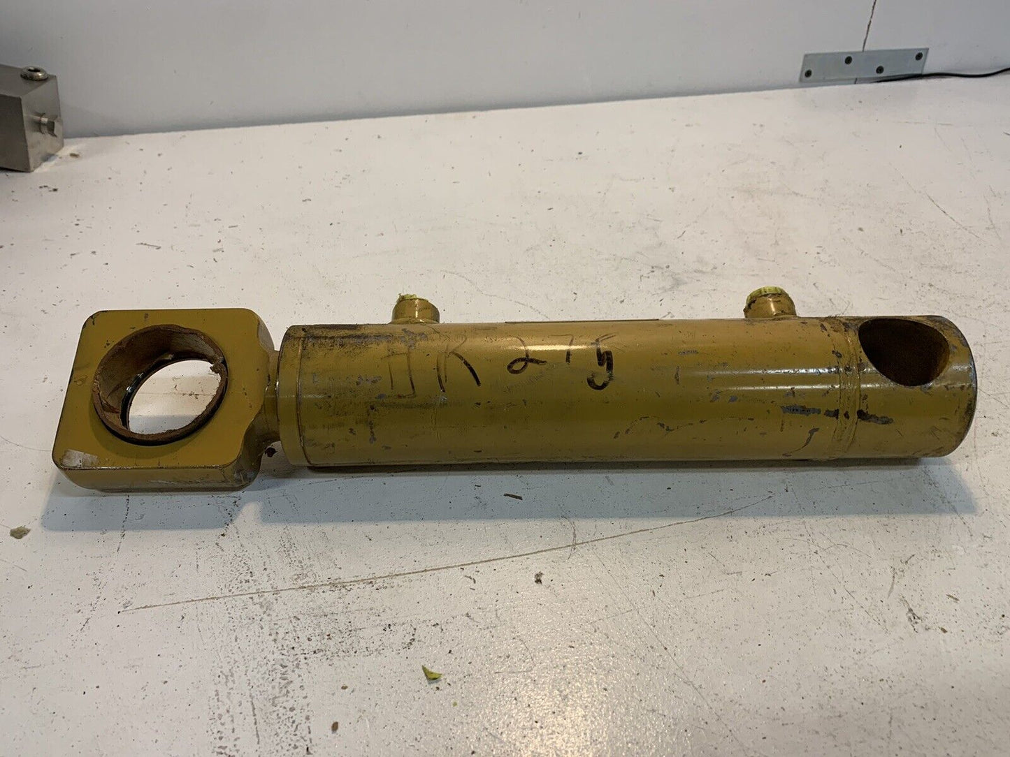 Wrayram Eng. D572 Hydraulic Cylinder HR275/A | 13302-1 | Mesaurements pictured