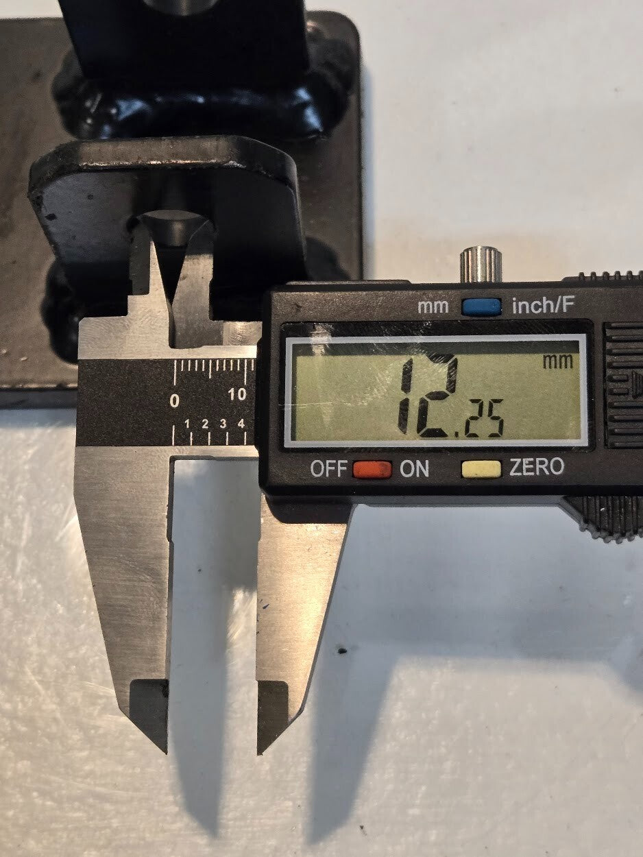 Roadmaster B666L Bracket for Sprinter Van | 6-1/4" x 2-3/4" x 2-1/2"