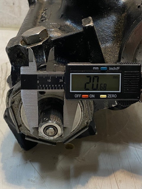 SAGINAW METRIC 7813161 POWER STEERING GEAR BOX | M 9X9