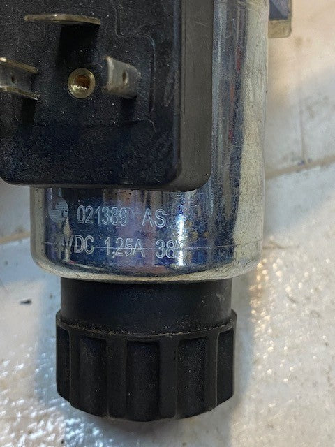 Rexroth R900052392 Solenoid Actuated Directional Spool Valve 24VDC 125A 607407