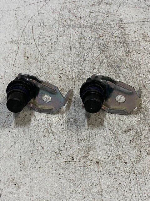 2 Qty of Camshaft Position Sensors 1807339C94 (2 Quantity)