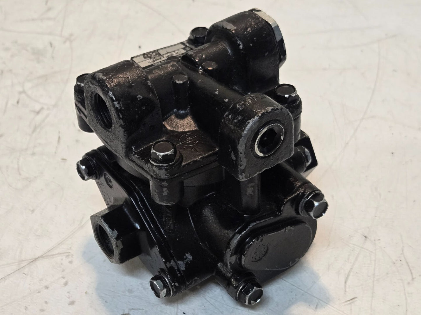 Midland KN26000X 0707 Air Brake Control Valve | RT-4 | Remanufactured by Haldex