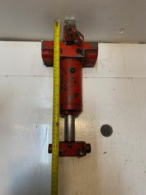 Vintage Hydraulic Unit Cylinder 30mm 4" Shaft 15" L 6-1/2" W 6" H