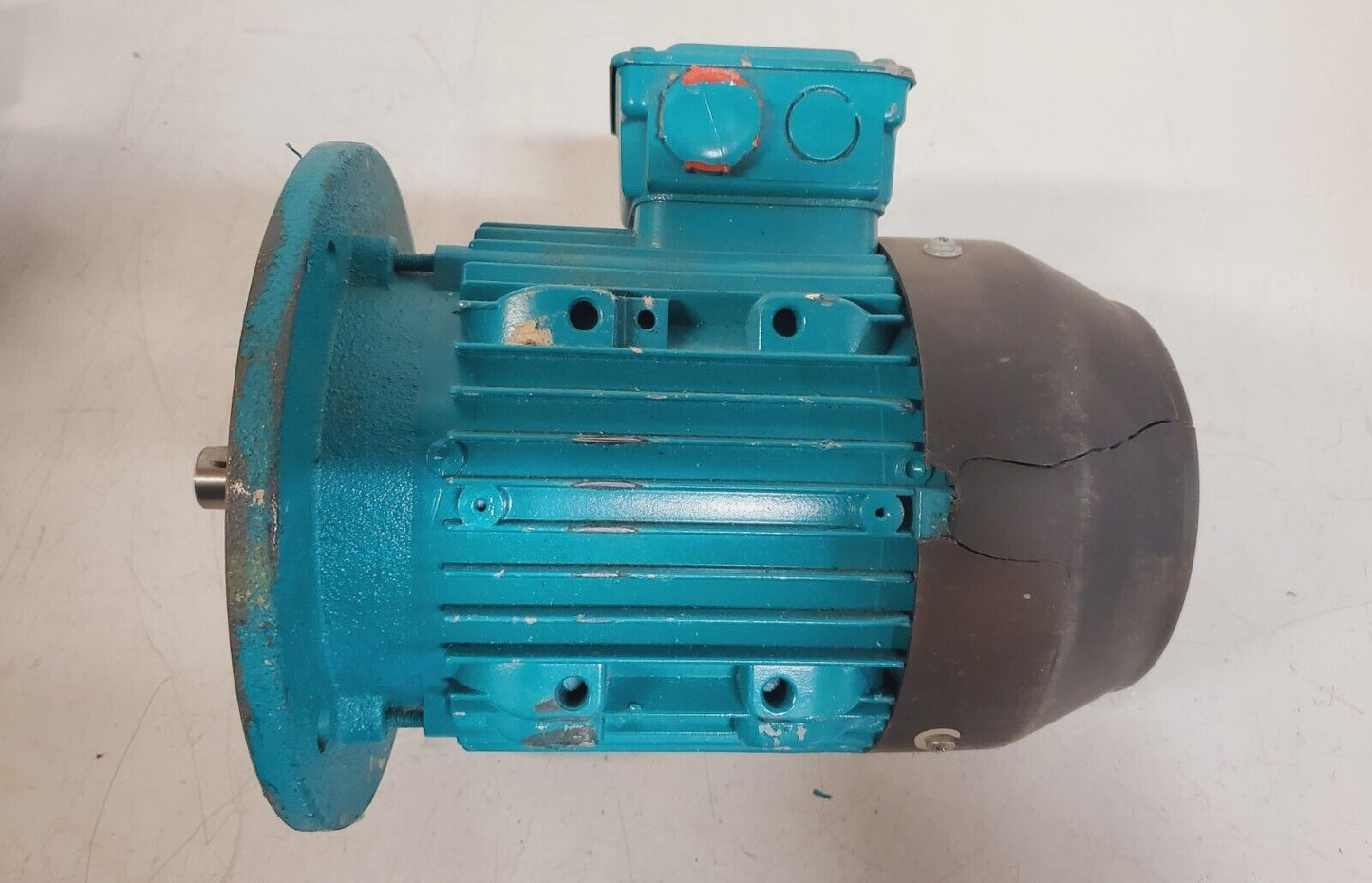 Invensys Brook Crompton Electric Motor WU-DA80MJ | 0500254/001/1 Damaged Plastic