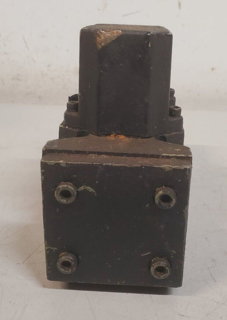 Moog Controls Hydraulic Valve 641-229B | 1920 | AP8 | CAGE CODE 0CHW0