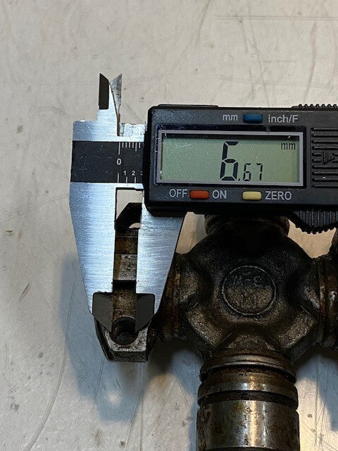 Spider Universal Joint S8C 1956 M 3-W | 3-3/4" L 3-1/2" W 29mm Ends