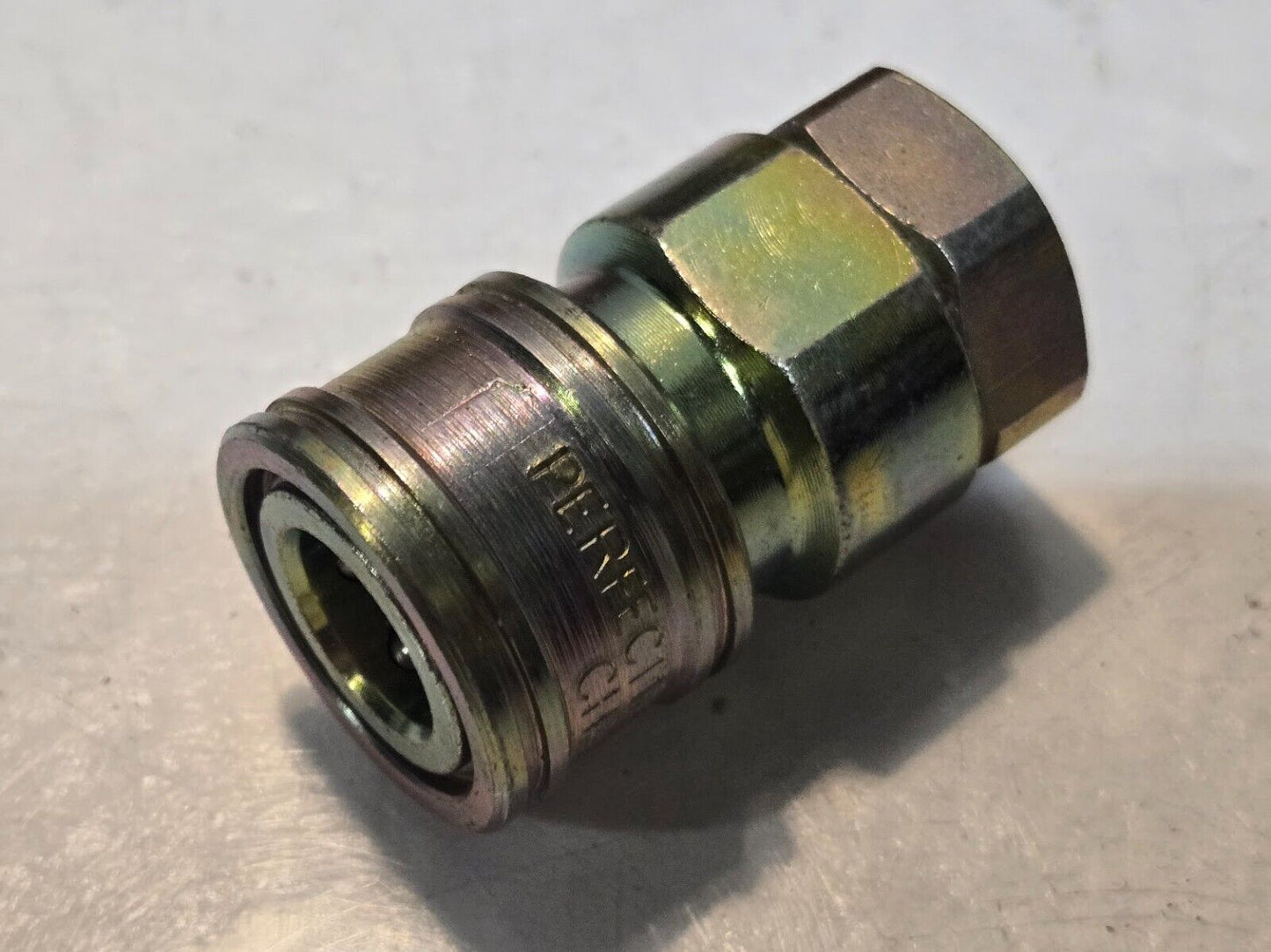 3 Quantity of Perfecting Coupling Series V Quick Connect 1/4"-18 x 1/4" (3 Qty)